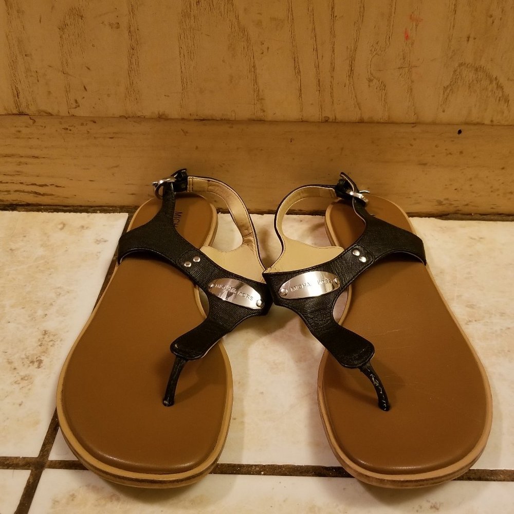Michael kors sandals size 8
